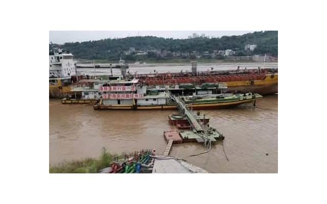 洪欣和张丹峰（与张丹峰已经协议离婚）