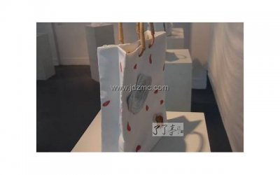 ​情人离婚喔喔在一起，另一边却在求前妻复婚