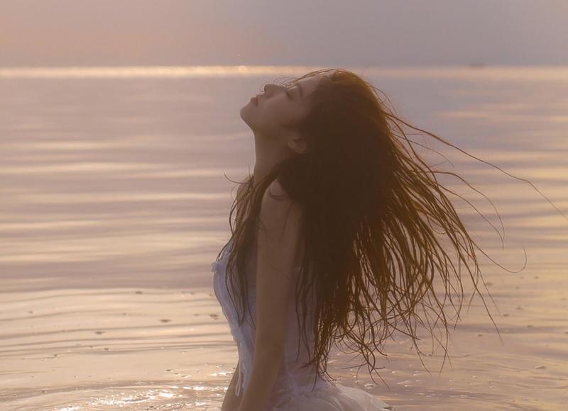 两个人冷战男方不主动（男朋友吵架不主动哄我）