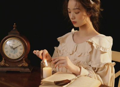 ​男生搭女生肩膀心理分析