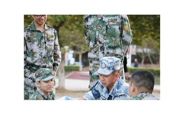  波兰一男子当街枪杀前女友未婚夫后自杀：别爱的太极端！