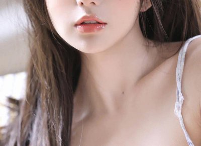 ​怎么跟性格冷淡的女生谈恋爱（为什么女生在谈恋爱的时候会突然冷淡）