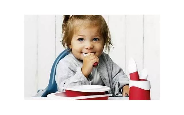 如何关心一个感冒的女孩子（如何关心一个女孩子）