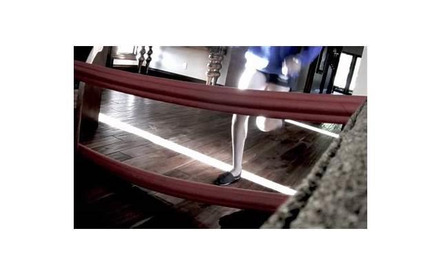 女生吊着你的表现有哪些