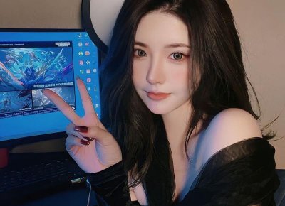 ​女生公务员又长得漂亮（这位妹子长得漂亮身材好）