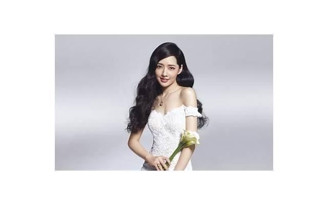 喜欢挽胳膊的女生性格