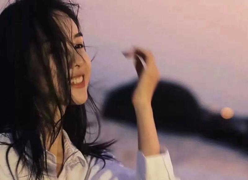 跟女生聊天问一句回一句怎么聊(和女生聊天绝不冷场回答大全)