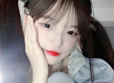 ​和话少的女生怎么聊天？让她有兴趣和你聊下去