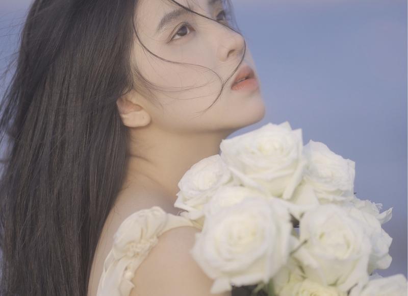 追一个女生到底要不要表白(追一个女生不要轻易的表白)