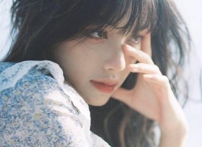 ​朋友结婚当日，未来婆婆看上去比新娘还美