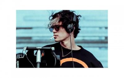 ​抖音发布怎么添加文案