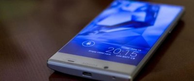 ​夏普aquos2全面屏（无边框情怀SHARP夏普）