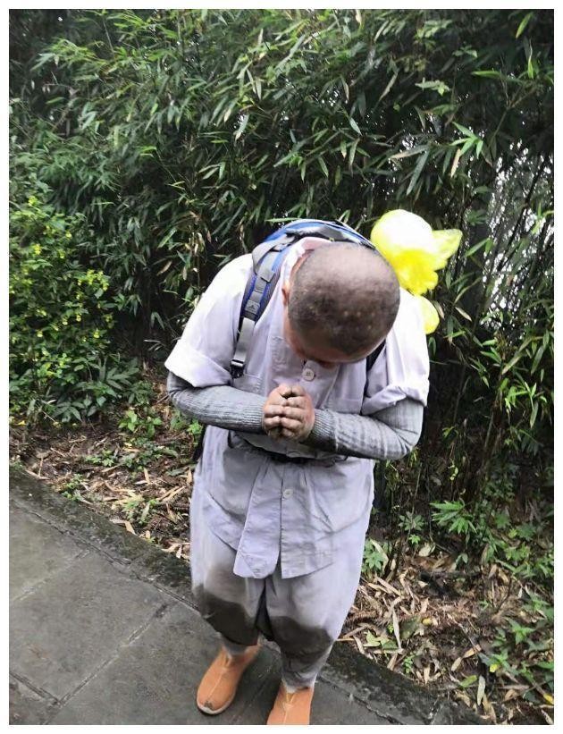 峨眉山偶遇圣空法师！看了好心痛！｜圣空法师朝礼峨眉山第三天