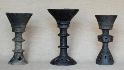 ​古代酒杯代表什么(古代酒杯三足鼎立值多少钱)