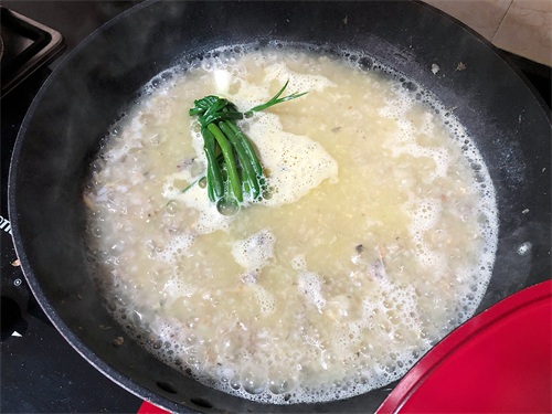 鱼汤怎么做最有营养（浓白鲜美无腥味鱼汤做法）