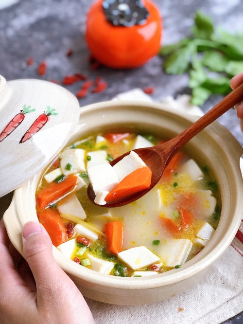 鱼汤怎么做最有营养（浓白鲜美无腥味鱼汤做法）