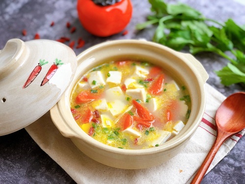 鱼汤怎么做最有营养（浓白鲜美无腥味鱼汤做法）