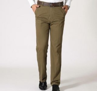 ​40到50岁的男士穿什么颜色显得年轻(40男人穿什么颜色显得年轻)