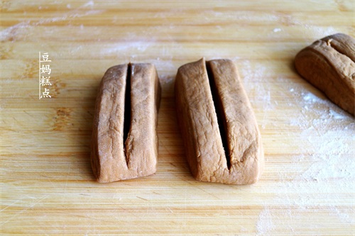 红糖糕的做法与配方（红糖糕最简单的做法只需10分钟）