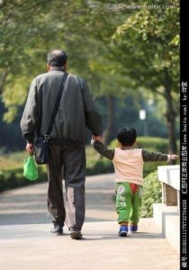 ​梦见死去的亲人说话预示着什么？女人梦见死去的亲人说话