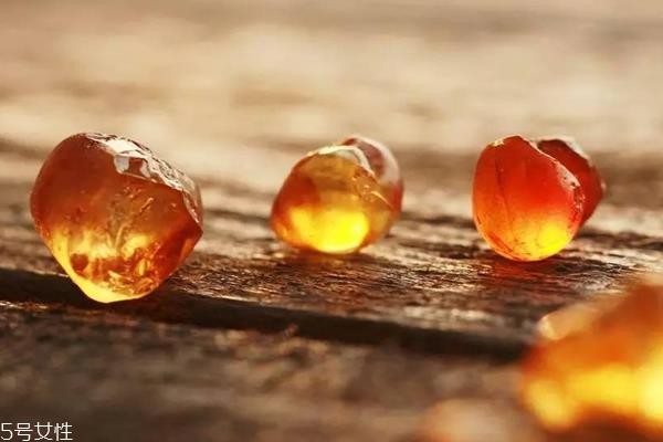 桃胶哪个产地的最好 云贵桃胶最出名最珍贵 桃胶哪个产地的最好 云贵桃胶最出名最珍贵