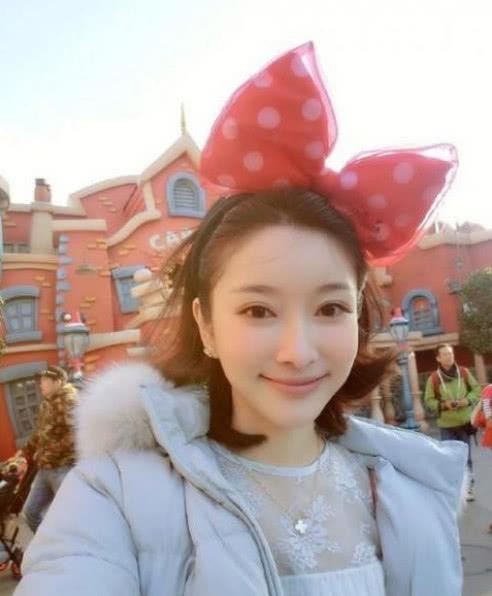 和姚笛相恋7年，却因买不起房被嫌弃，如今妻子比姚笛美10倍！