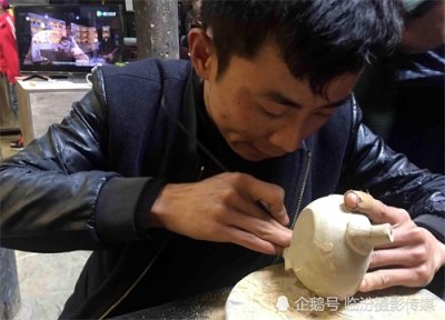 ​20岁小伙学什么手艺好，20岁小伙子学点什么技术有前途？