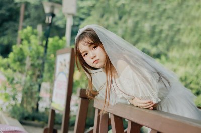 ​女生劈腿什么意思 女生劈腿时有什么表现