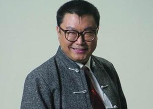 尹相杰为她一直单身，一手捧红大衣哥朱之文，女儿貌美如花似母亲