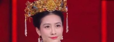​35岁“安陵容”近照认不出,舞台痛哭到妆花,低调嫁人生活奢华