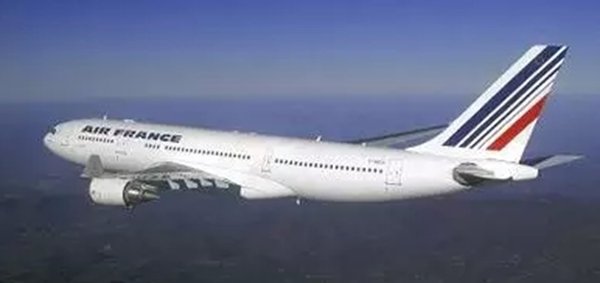 历史上最离奇的飞机失踪事件(意大利客机离奇失踪20分钟)(6)_