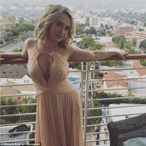 ​超能英雄之海顿潘妮蒂尔嫁给拳王，女儿13个月，现走出产后抑郁