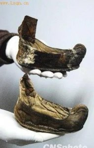 ​清朝满族裹脚吗?(清朝满族女人裹脚吗)