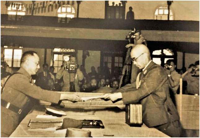 八张老照片记录1945年日本在中国投降实录