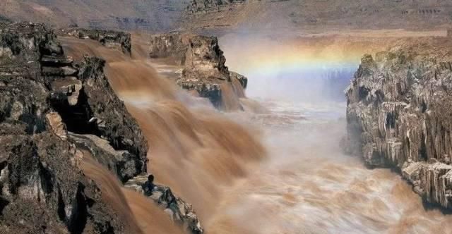 黄河远上白云间的下一句是什么?