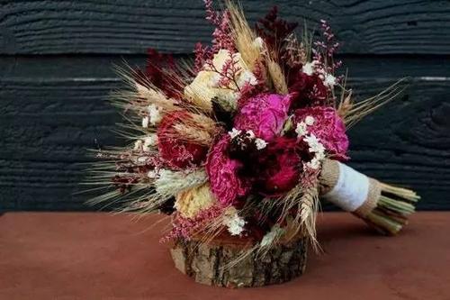 吹风机快速制作干花（5种制造干花的最简单教程）