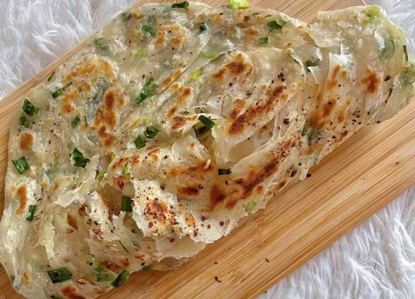 葱油饼怎么做又脆又香,怎样在家制作简单的葱油饼图8