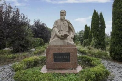 ​施耐庵是哪个朝代的：明代初期的文学家（水浒传作者）