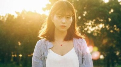 ​女生经常对一个男生耍小脾气(女生对男生耍小脾气)