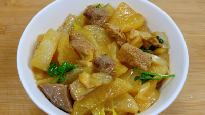 ​羊肉和什么清炖最好吃？和它搭配，败内火、强免疫、手脚不凉，全家冬天少生病