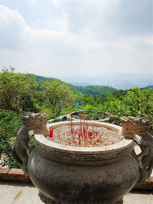 被誉为“中山十景之一”的五桂山,是珠江口最高峰,风景如画