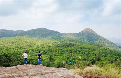 被誉为“中山十景之一”的五桂山,是珠江口最高峰,风景如画