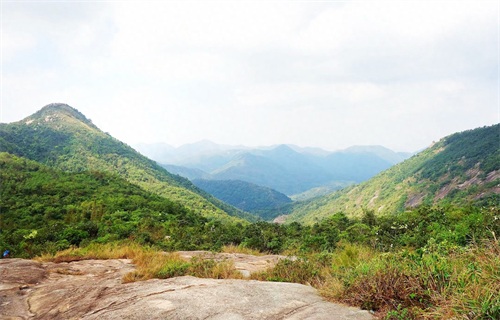 被誉为“中山十景之一”的五桂山,是珠江口最高峰,风景如画