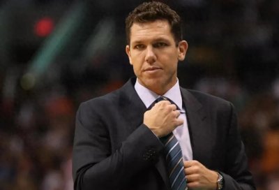 ​该来的总会来！国王队主教练沃顿下课，新教练人选还未出炉