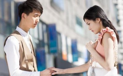 ​分手后不甘心怎么办？纠缠对方有用吗？