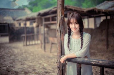 ​开场白和女生聊天不尴尬的书，跟女生聊天有意思的开场白