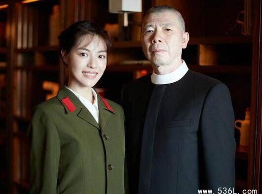 钟楚曦冯小刚澳门过夜是真的吗