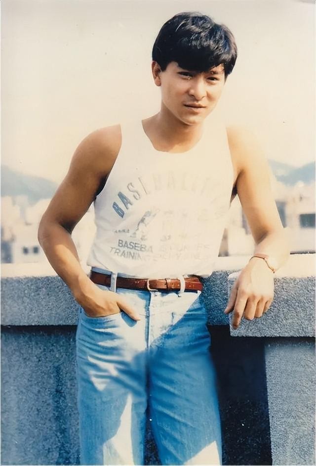 刘德华个人资料介绍（刘德华与妻子雪藏爱情24年）