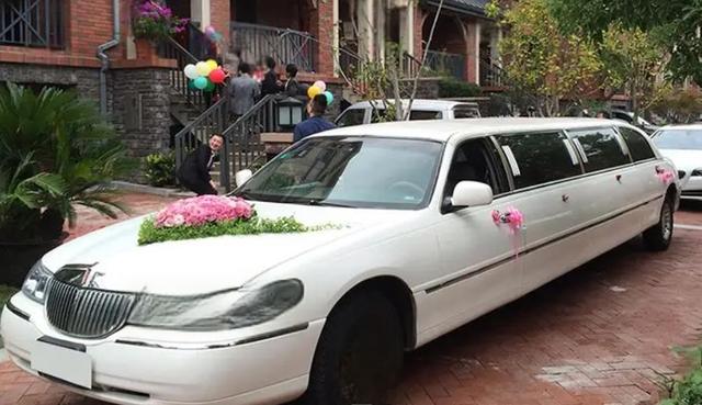 加长林肯婚车多少钱？-