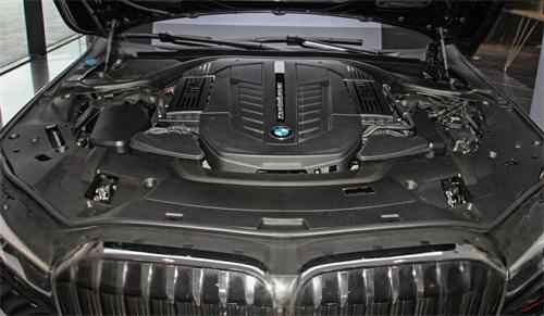 宝马760li多少钱？落地价多少？-